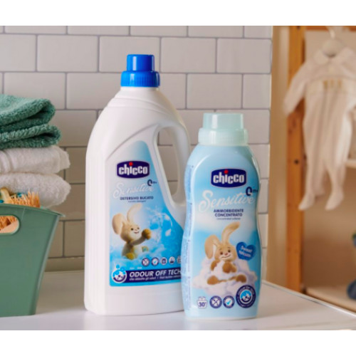 Пом`якшувач тканин Chicco Sensitive Sweet Talcum, 750 мл